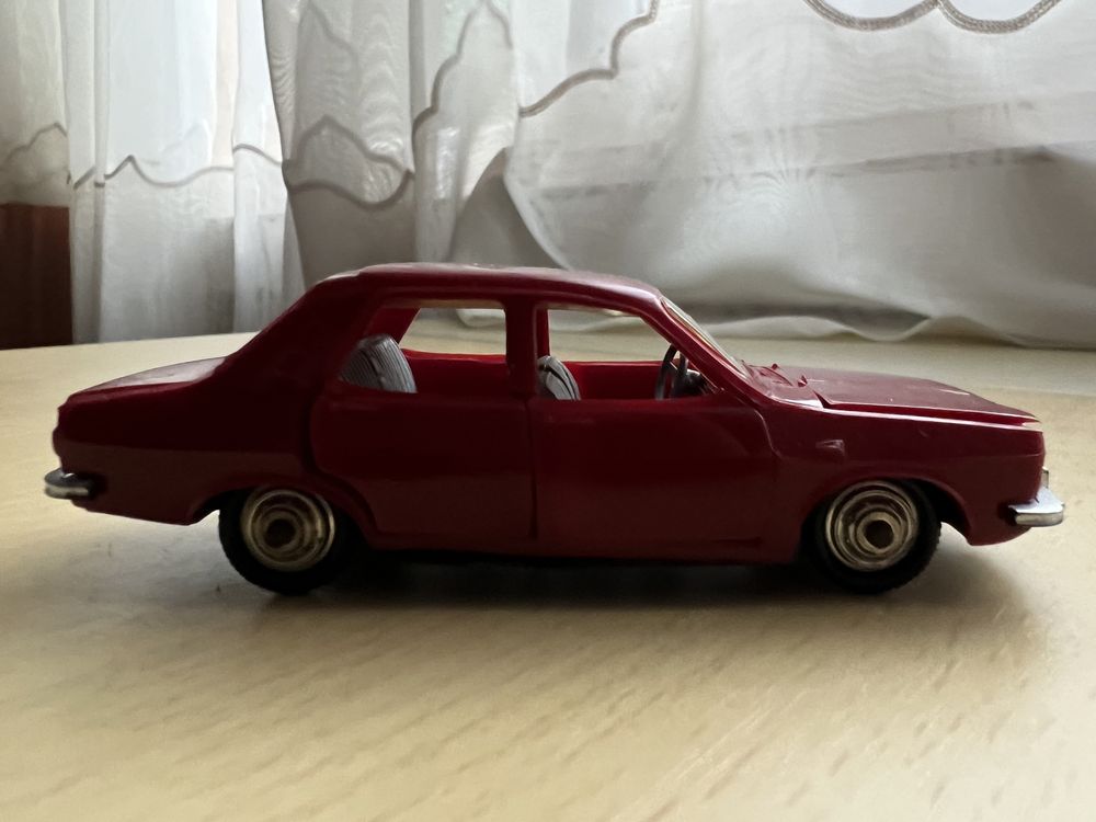 Renault 12 Norev plastic