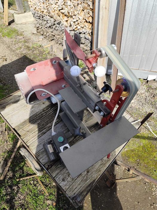 Masina de slefuit cu banda continua