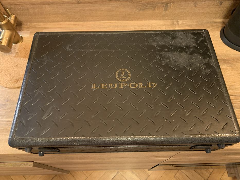 Telescop Luneta terestra Leupold Goldring HD