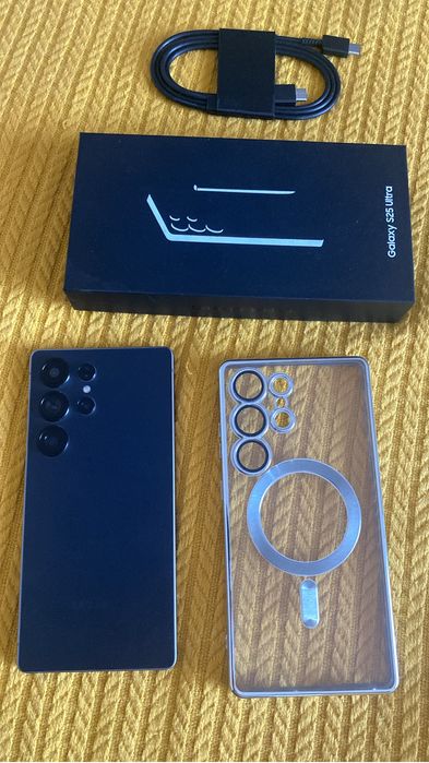 Продам телефон новый в коробке чехол, шнур