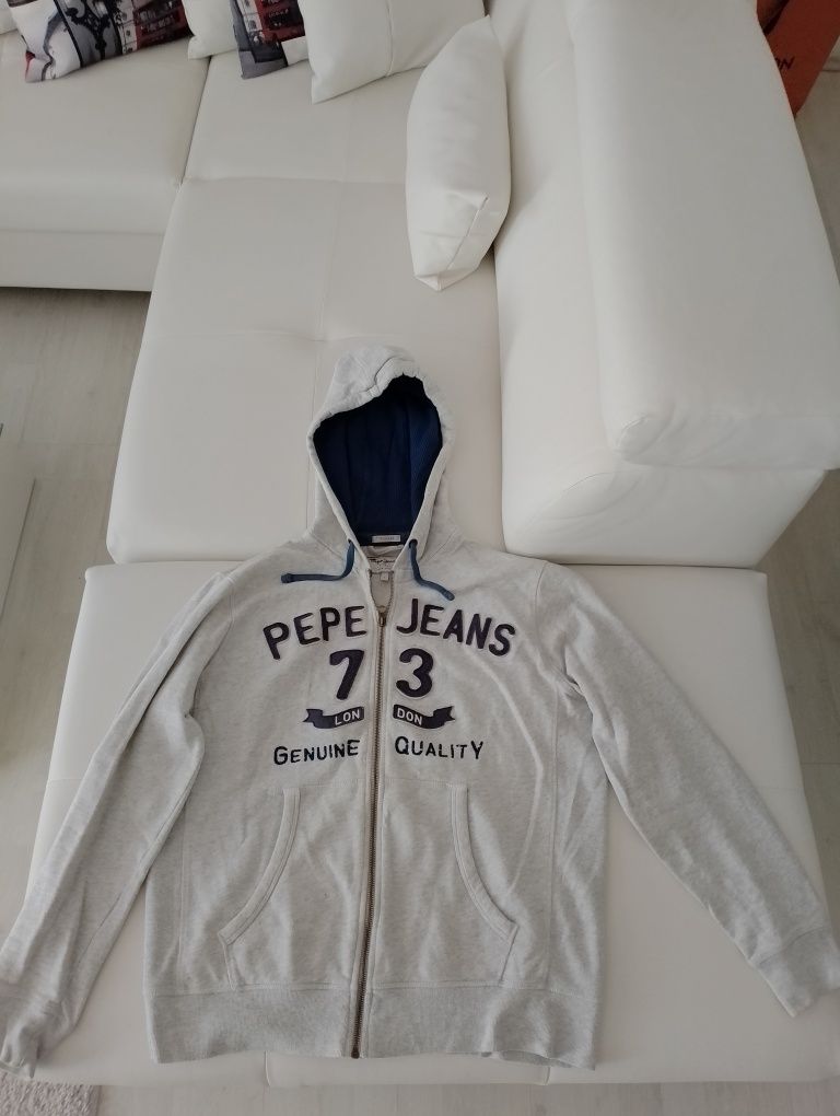 Vând bluza sport Pepe Jeans,ca și noua, produs original.mar.M