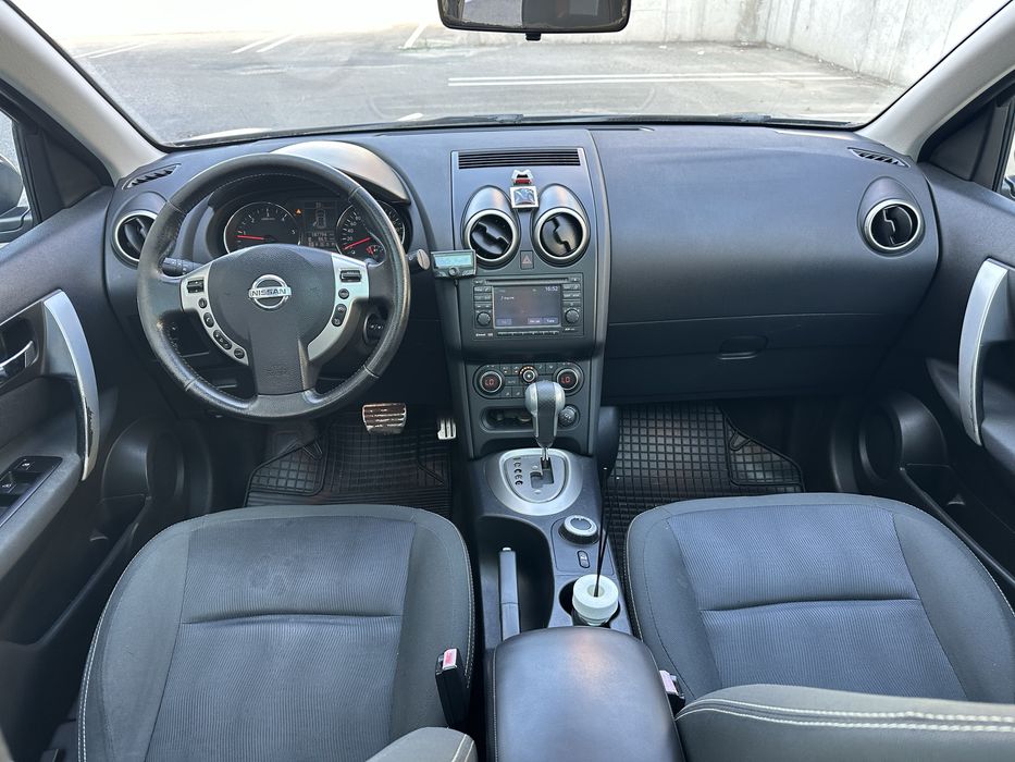 Nissan Quashqai+2 2.0 diesel automat 150cp/7 lucuri/ Panoramic
