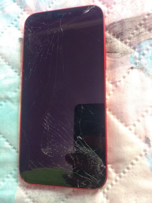 Iphone 12 RED 80% Battery