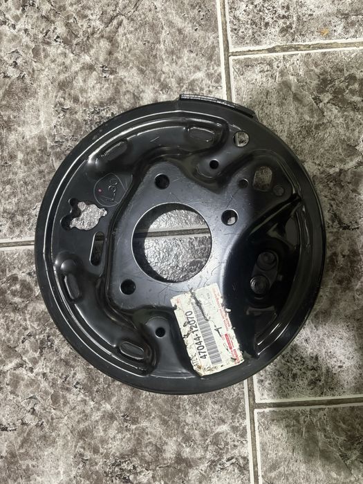 Задна лява спирачна опорна пластина за Тойота / Toyota