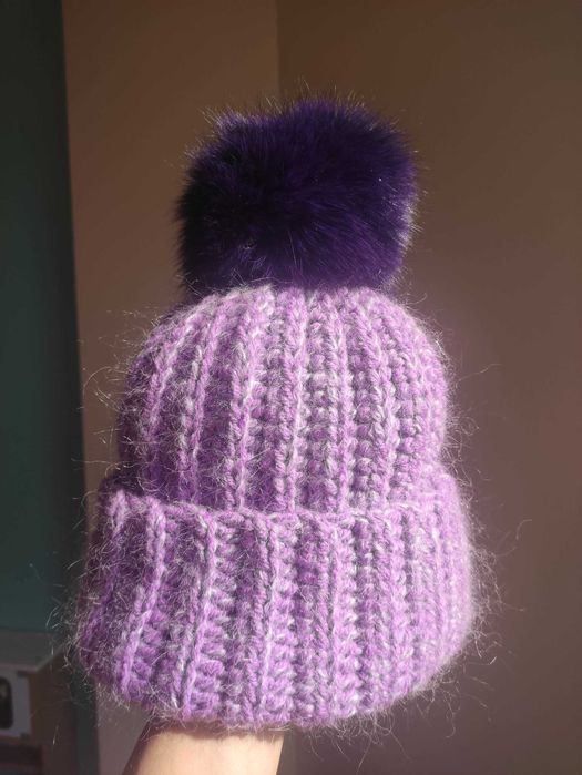 Зимна шапка в лилаво
