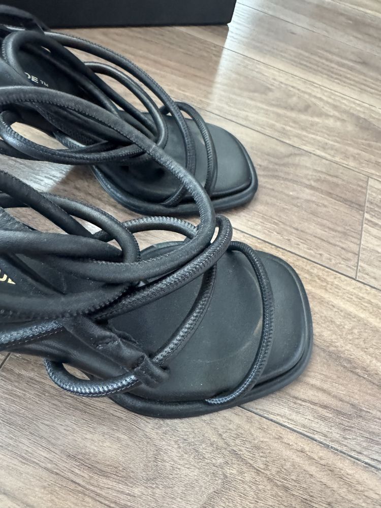 Сандали united Nude