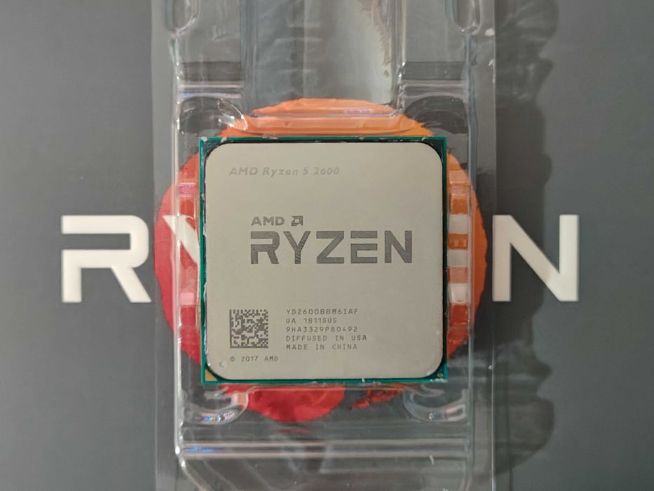 AMD Ryzen 5 2600 + Cooler stock