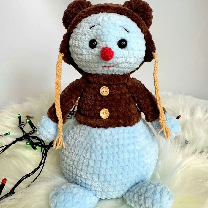 Снеговик вязаный .