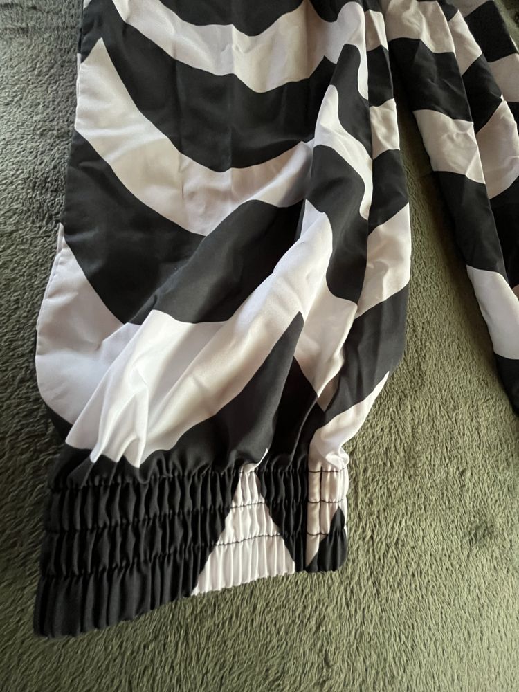 Чисто нова долница на Adidas