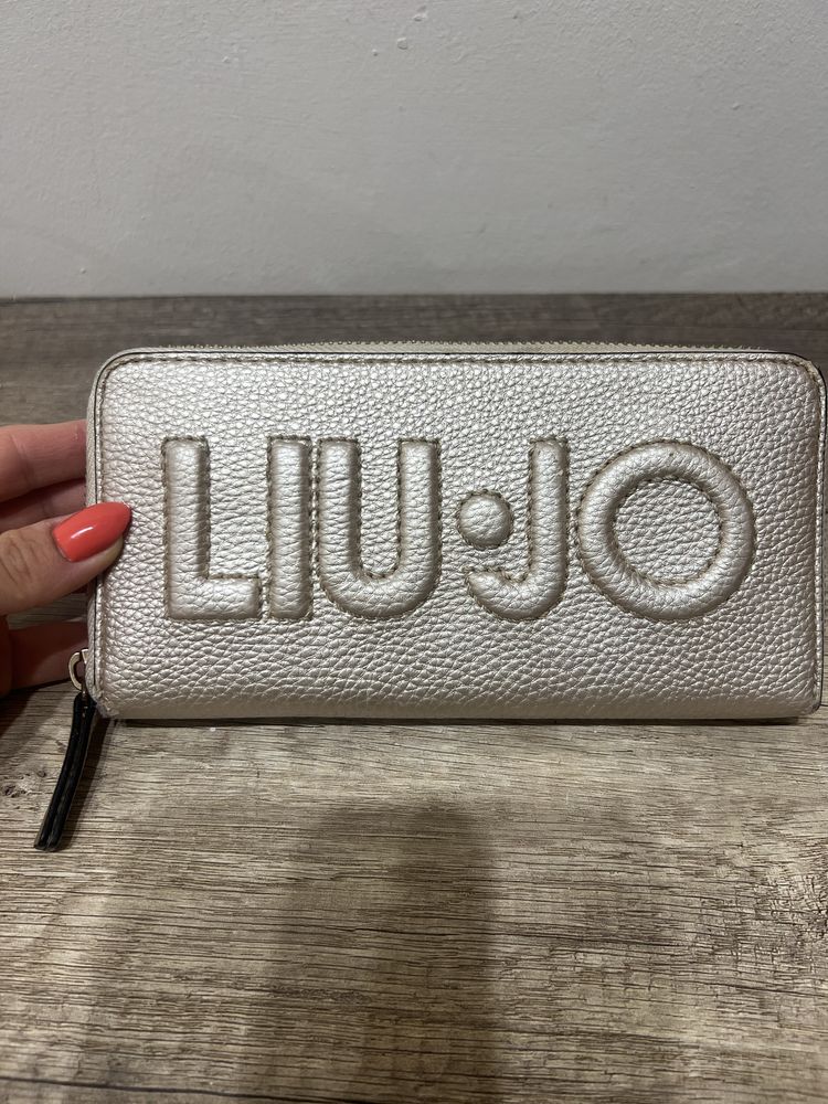 Портмоне чанта колан Guess Liu jo