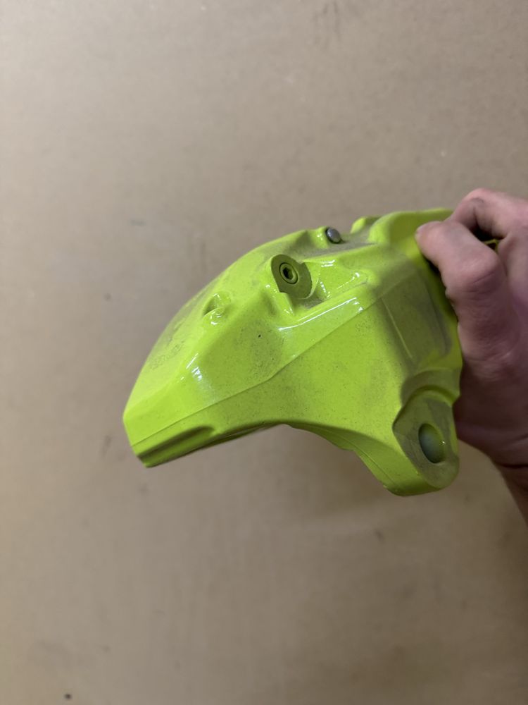 Brembo 4 бутални апарати
