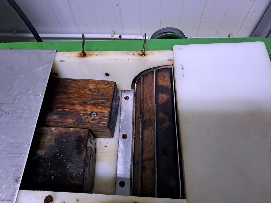 Presa hidraulica cu tocator pt procesare sucuri naturale din fructe și