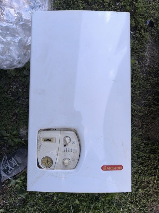 2 buc  Ariston UNO