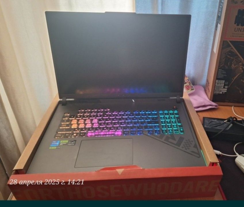 ASUS ROG STRIX G18 Core i7 rtx4060