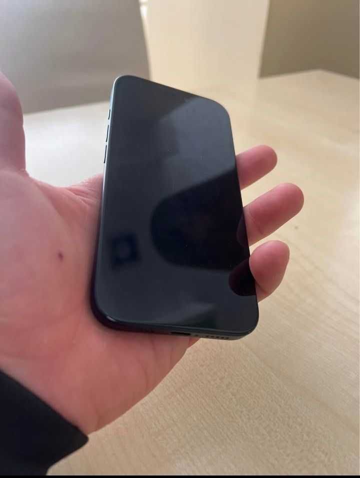 Iphone 15 va iphone 16 i