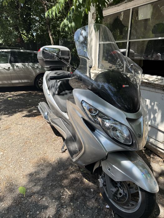 Suzuki Burgman 400