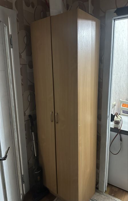 Шкаф киим салатын