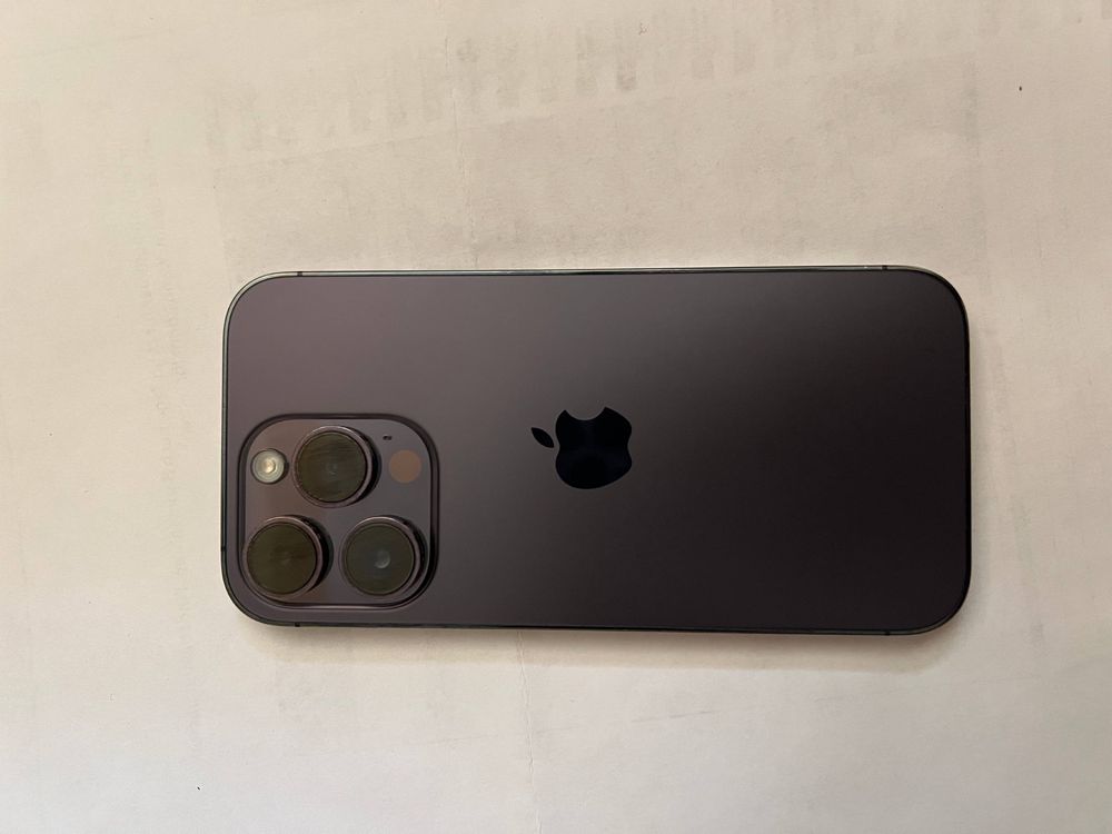 iPhone 14 pro.  KHA
