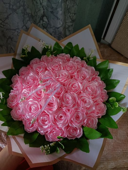 Букетов цветов Гүлдер