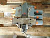 Distribuitor Lieberr L514 - Piese de schimb Liebherr