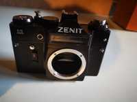 Съветски фотоапарат Zenit 11 
ZINIT 11
Производство 1980г.
Цена 99лв /