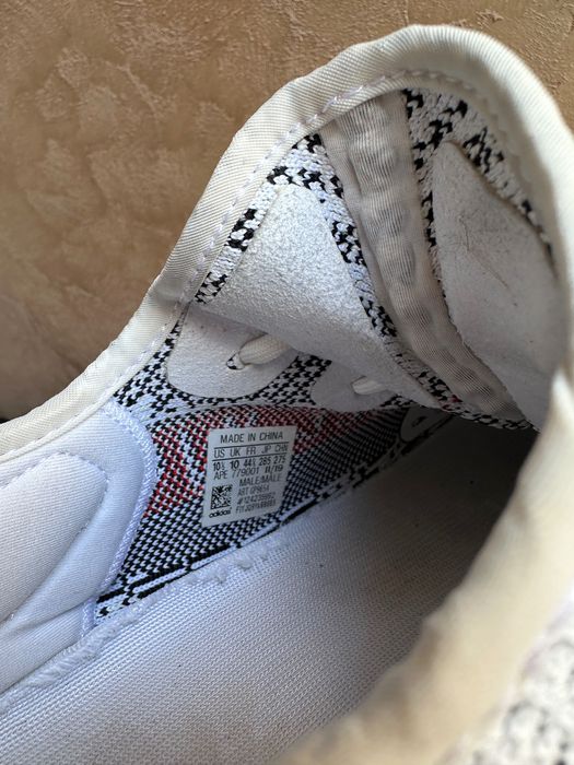 Adidas Yeezy Boost 350 zebra