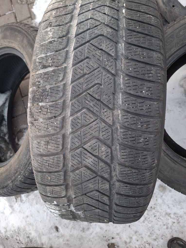 Продам шины Pirelli Scorpion (всесезонка)