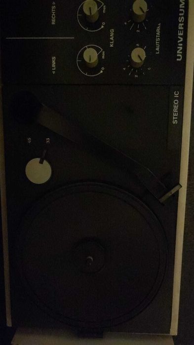 Pickup stereo Universum cu boxe