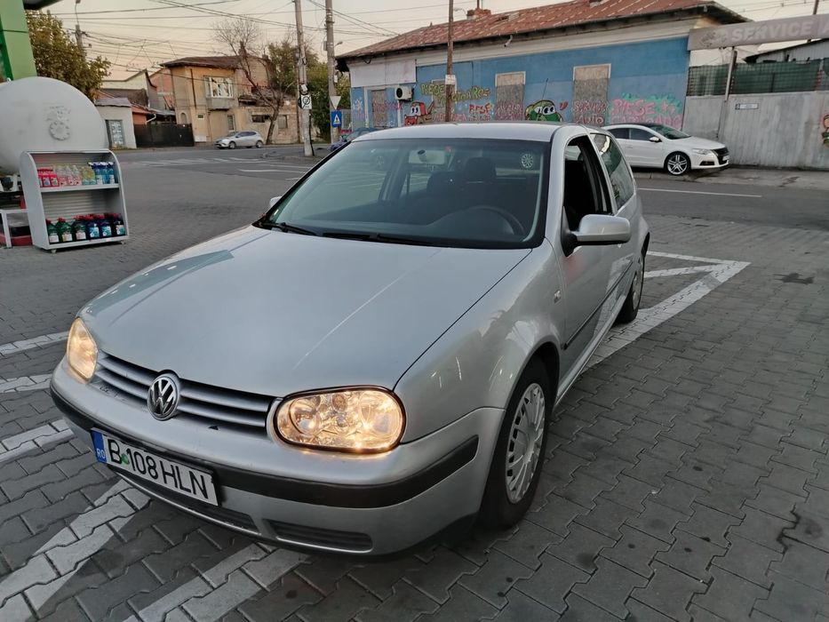 Vând vw golf 4 an 2004 motor 1,4 benzina