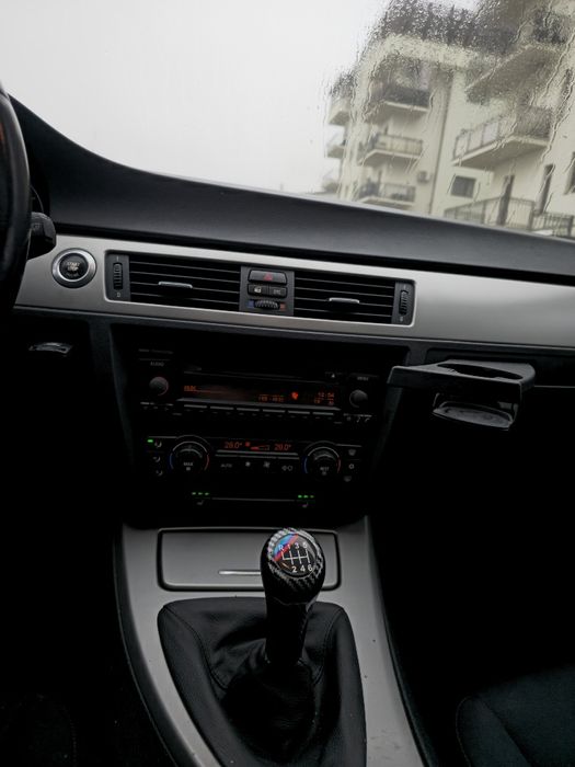 Bmw e90 Diesel 2.0 trapa , xenon