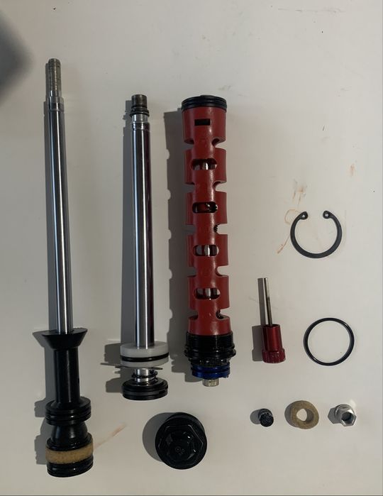 Fox ,Manitou ,Rockshox ,Marzocchi