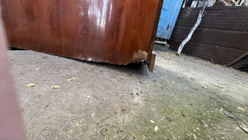 Lada veche de peste 50 ani lemn