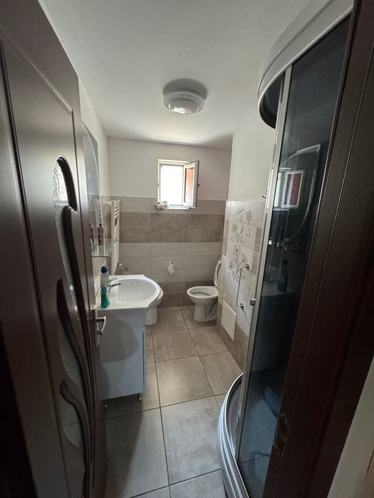 Vand apartament 3 dormitoare  căpitan Drăgănescu