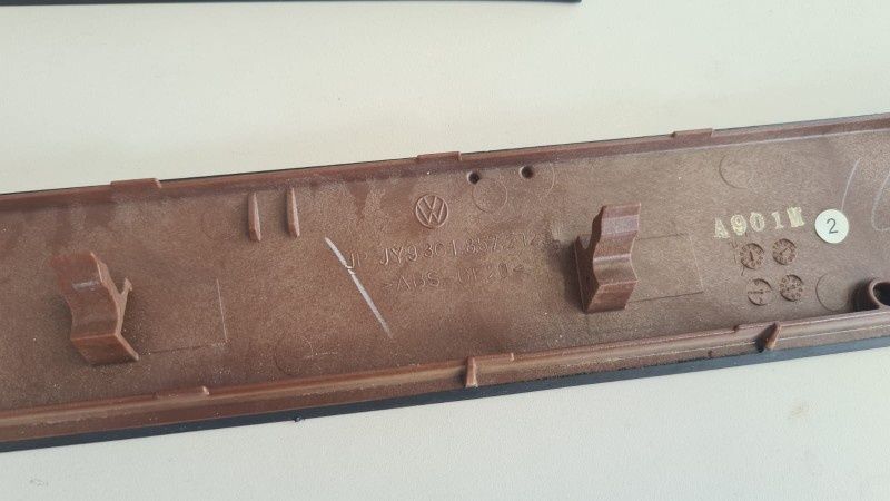 Лайсни за Passat В6 махагон