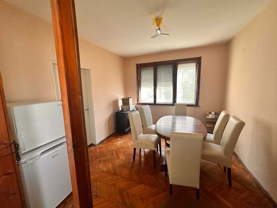 Под наем Апартамент 4 стаен  Дългосрочно