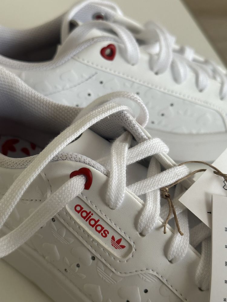 Сниръски adidas нови с етикет