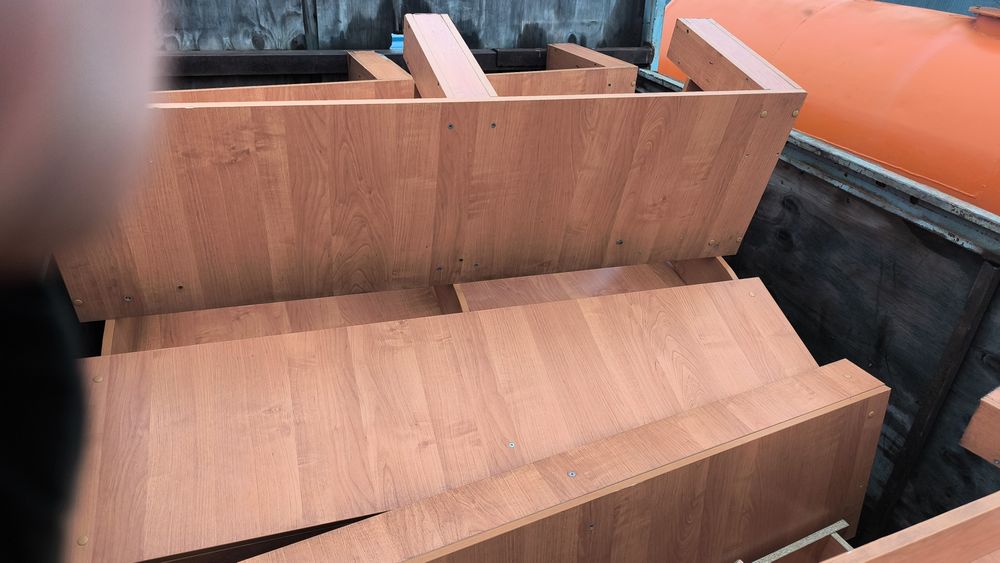 Столы, диваны из ДСП