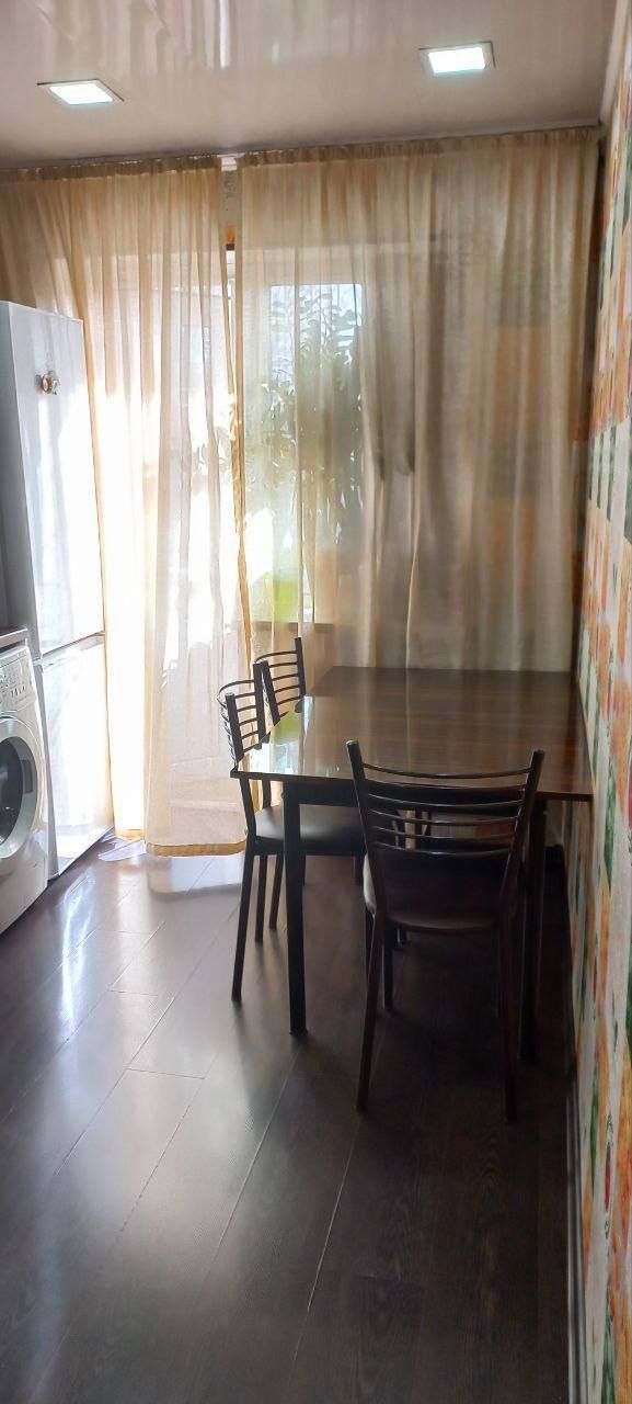 Продам квартиру Буюк ипак йули 1/2/5 28м2