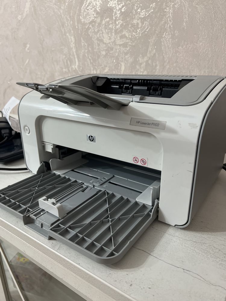 Принтер модель HP LaserJet P1102