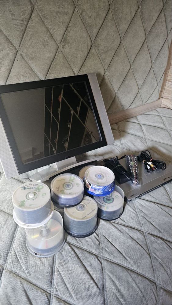 Телевизор SONY + DVD BBK DV310SI