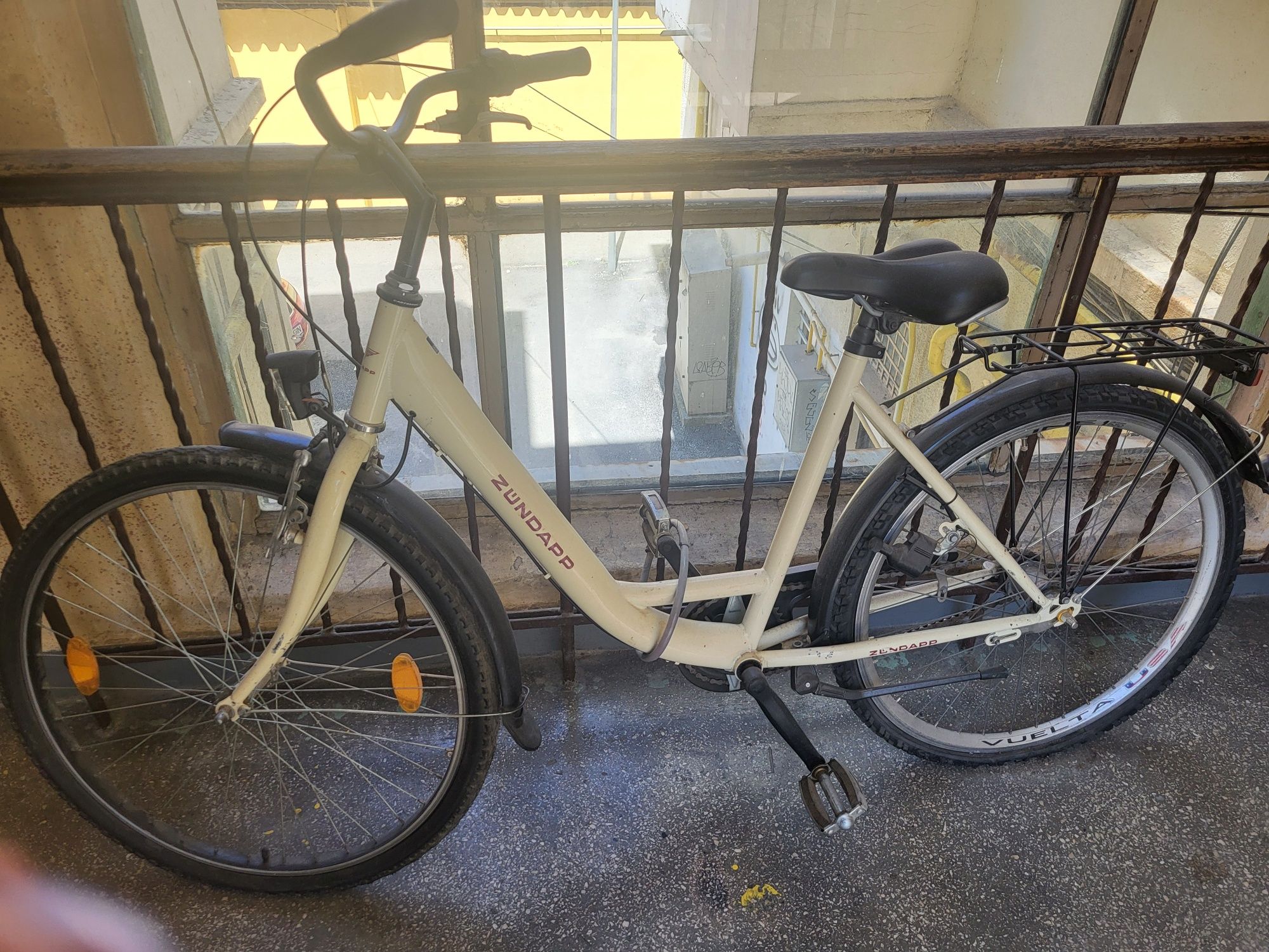 De vânzare bicicletă