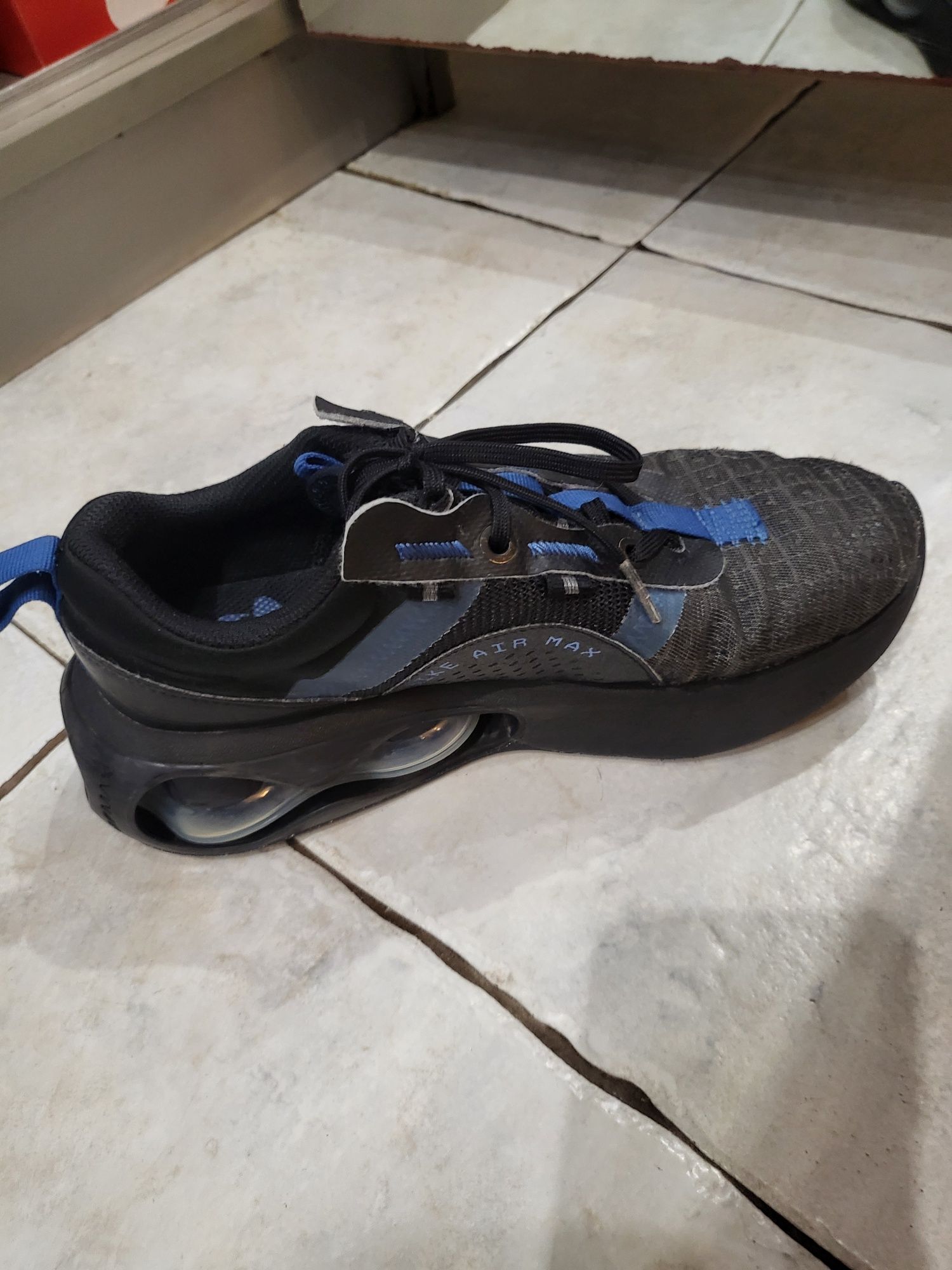Маратонки nike 37.5