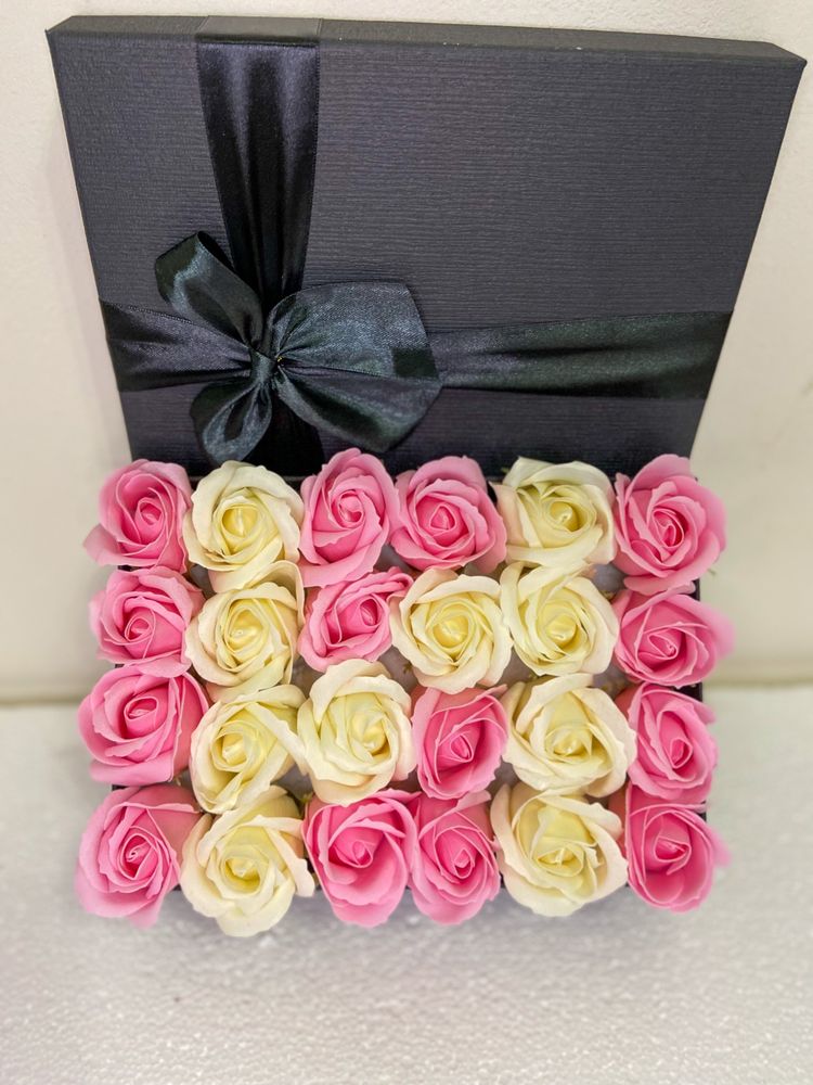 Мече от рози/Кутии от рози на Промо цена в луксозна кутия
