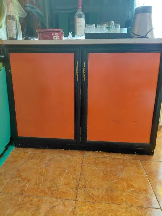 Кухня с шкафове