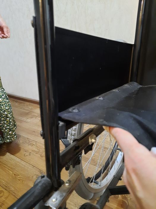 Продам коляску инвалидную