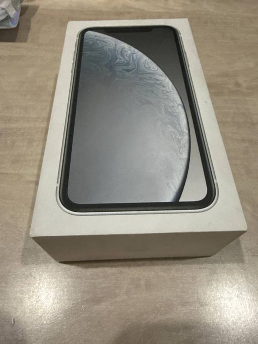 Продаётся Iphone XR отличном состоянии почти идельном айфон ayfon