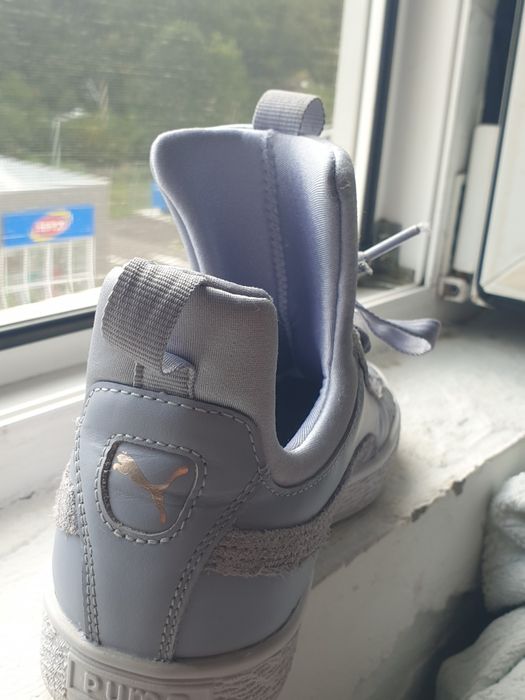 Adidasi  Puma noi 37