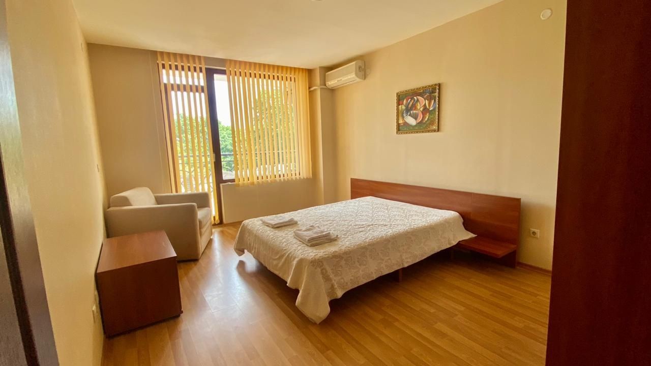 Продава се Тристаен апартамент в к.к. Златни пясъци - 125 кв.м за 1040 €/кв.м - Снимка #4