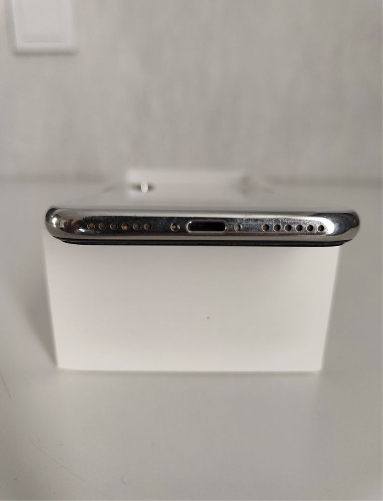 iPhone X в хорошем состоянии | Версия США