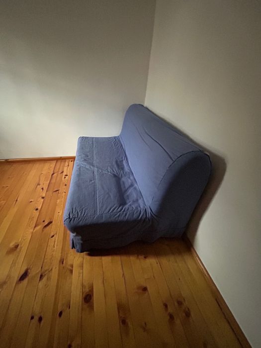 Двойка разтегателен диван от икеа